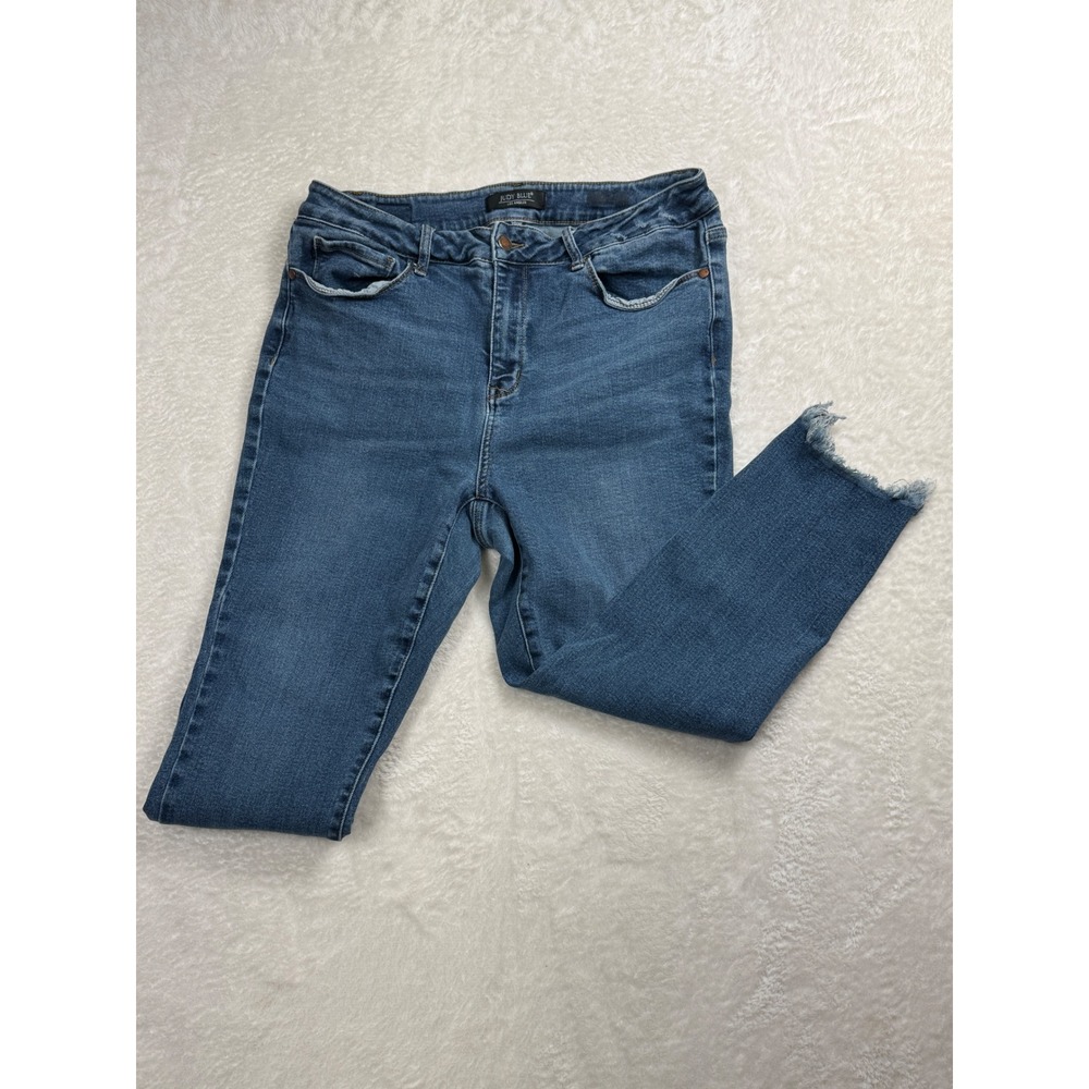 Judy Blue Womens 18W High Rise Skinny Jeans Medium Wash Raw Shark Bite Hem